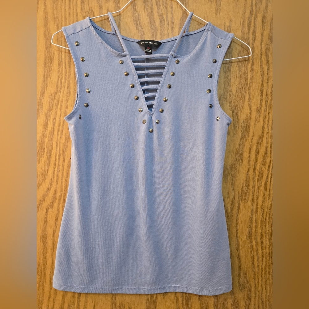 Cute light grayish blue, sleeveless top with strapy v neck with bead details.